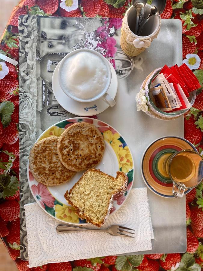 Tigrillo Bed&Breakfast Ольбія Екстер'єр фото