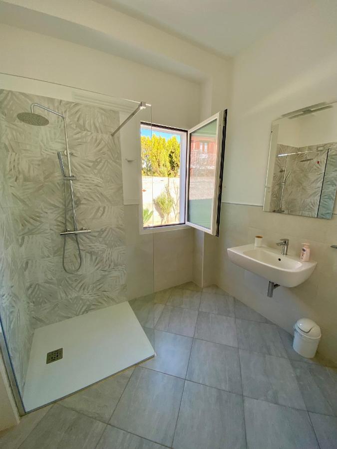 Tigrillo Bed&Breakfast Ольбія Екстер'єр фото