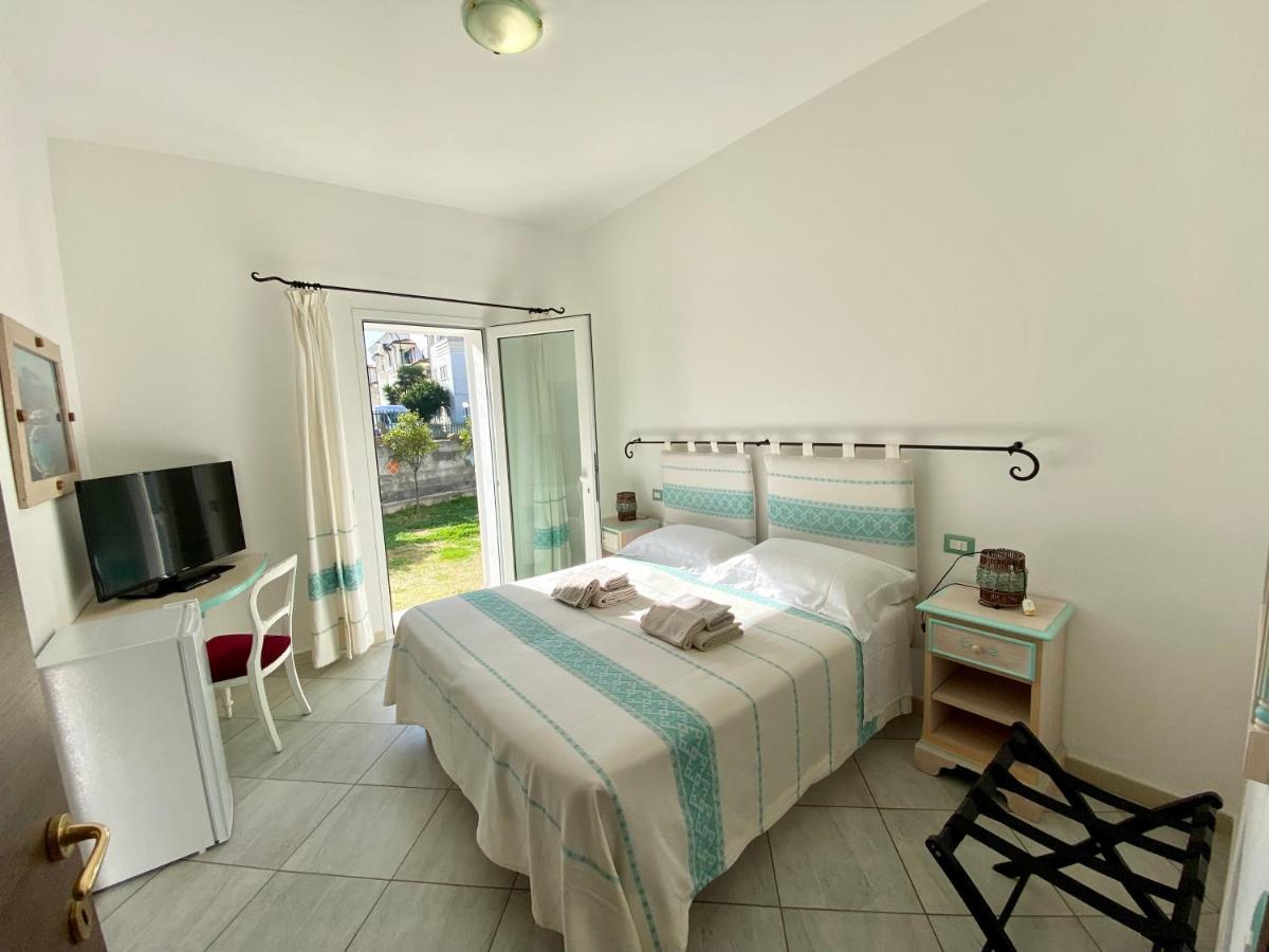 Tigrillo Bed&Breakfast Ольбія Екстер'єр фото